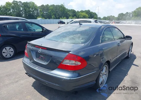 2008 Mercedes-Benz Clk 550 из США, поврежденный, VIN WDBTJ72H68F253384